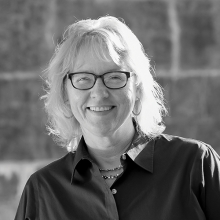 Kelly Holohan's bio Kelly Holohan portrait