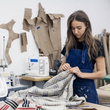photo by Carlos Avendaño Paige working at the fabric workshop