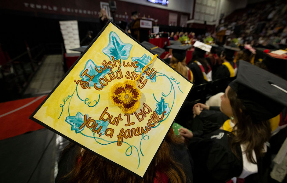 Decorated mortarboard that reads "I wish we all could stay but I bid you a farewell" 