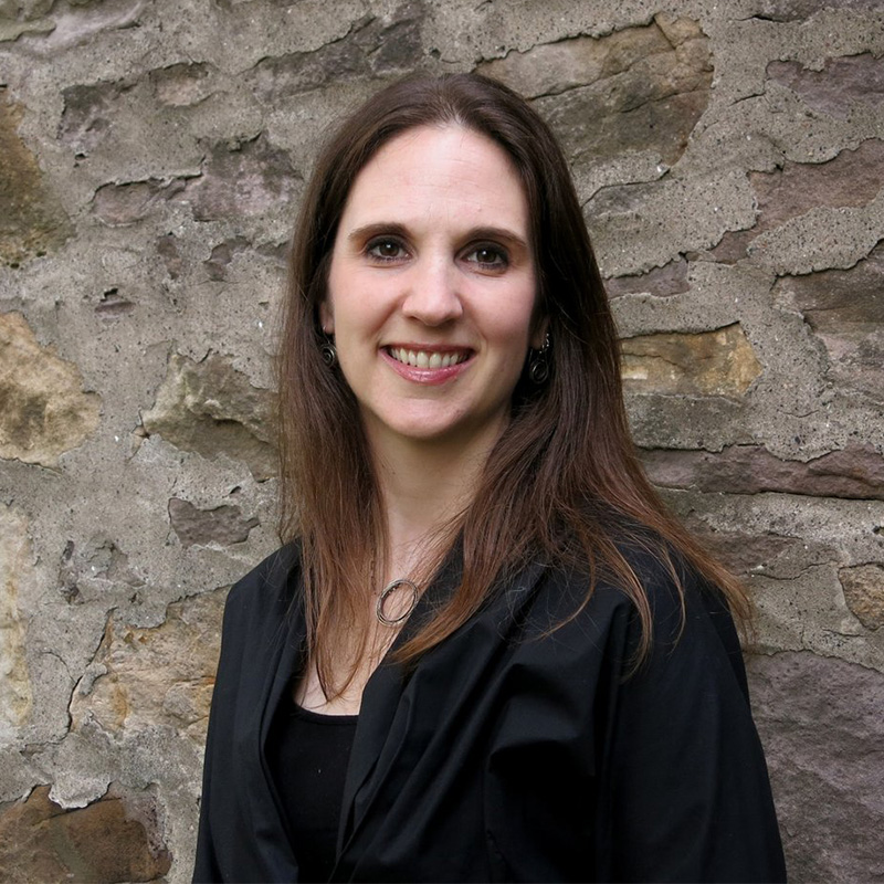 Adrienne Neszmelyi-Romano (MEd '06)